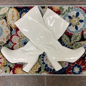 Rubie’s White Go-Go Boots, sz 7.5